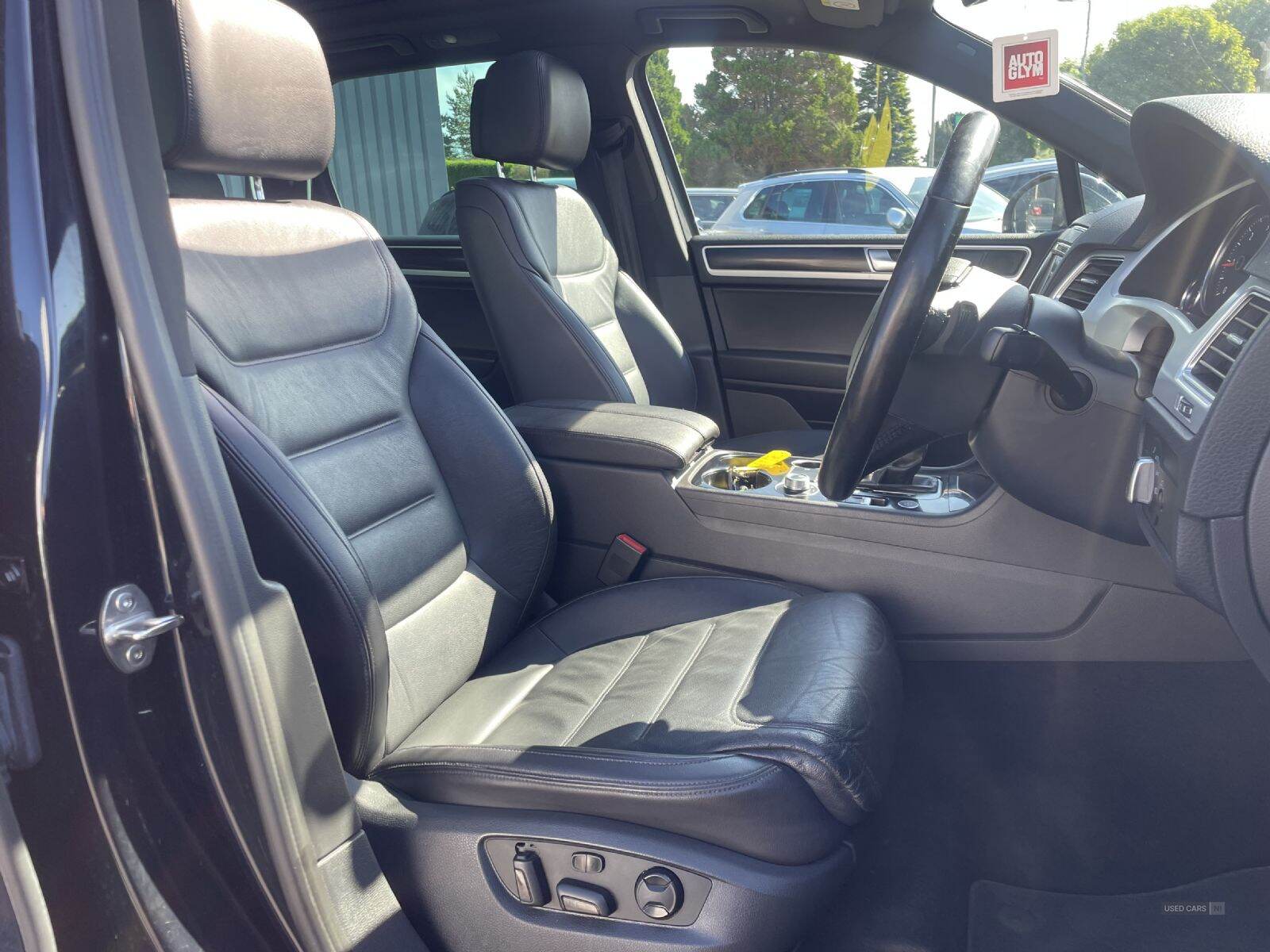 Oct 2017 Volkswagen Touareg 3.0 V6 TDI BMT 262 R-Line Plus 5dr Tip Auto