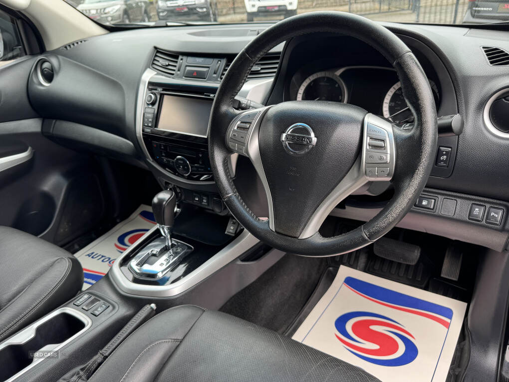 Sep 2017 Nissan Navara Double Cab Pick Up Tekna 2.3dCi 190 4WD Auto