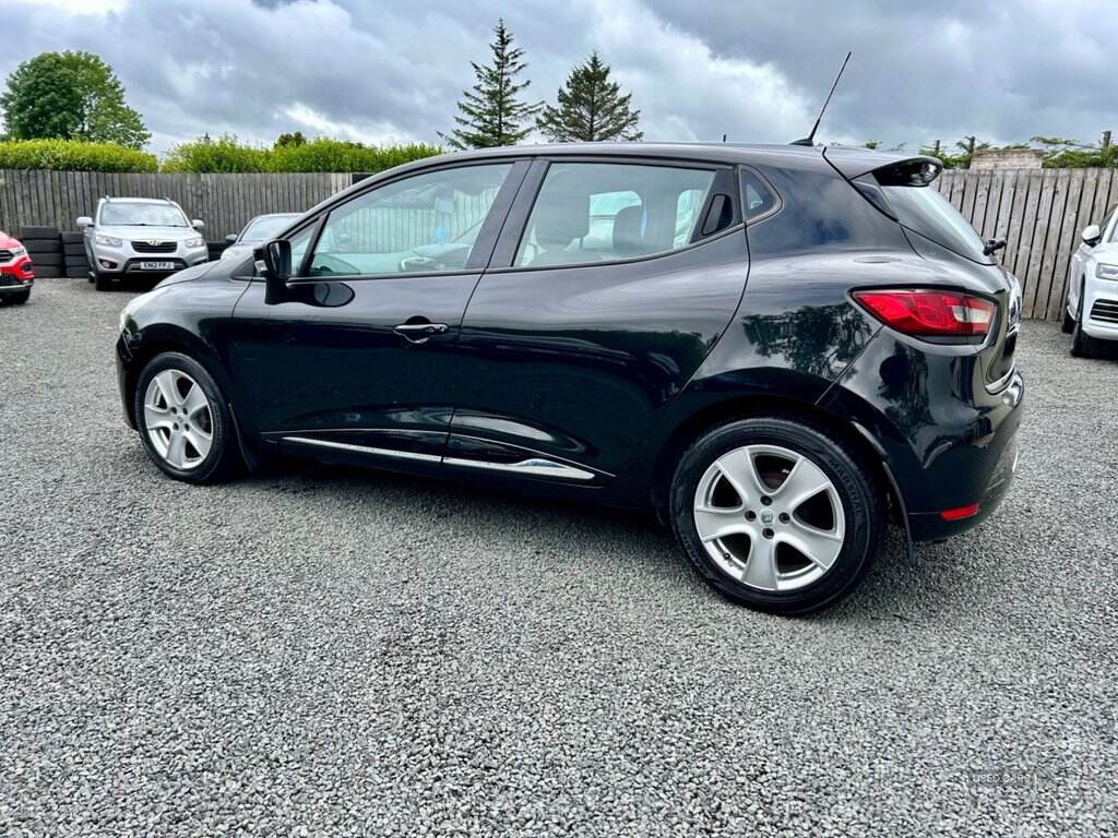 Jul 2013 Renault Clio 1.2 16V Dynamique MediaNav 5dr