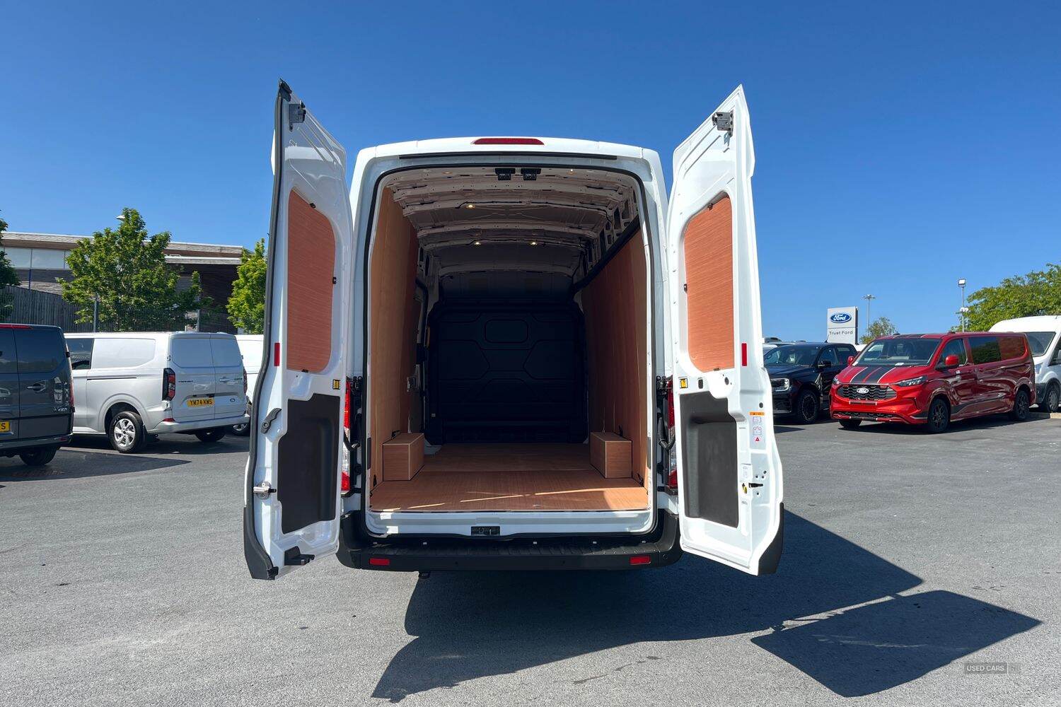 Nov 2024 Ford Transit 2.0 EcoBlue 130ps H3 Leader Van [DAP]
