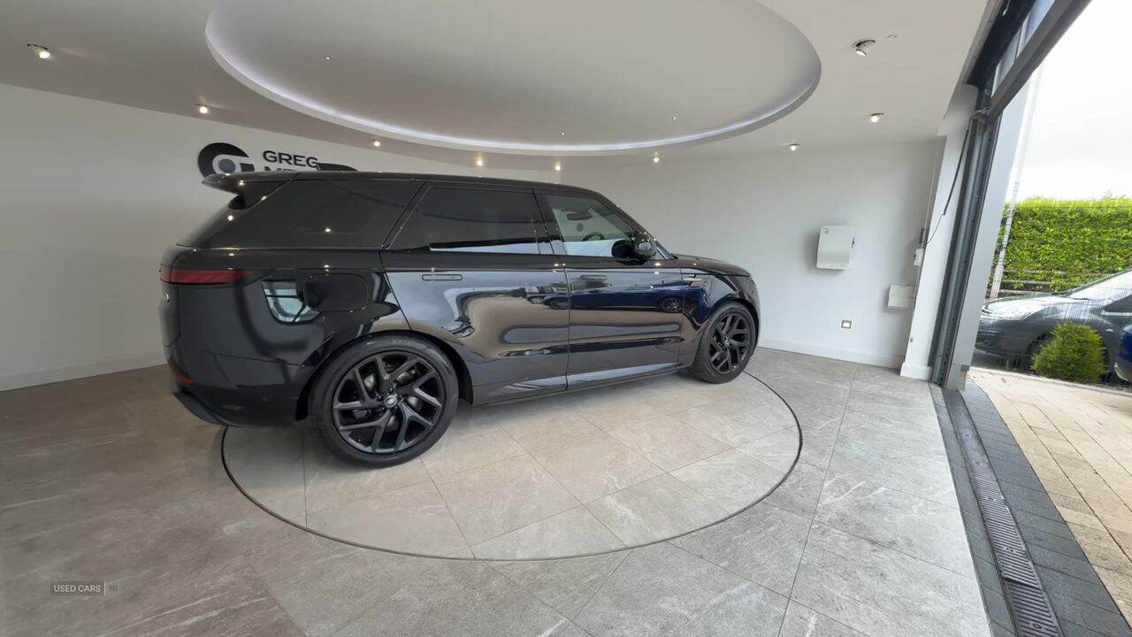 Apr 2023 Land Rover Range Rover Sport 3.0 D300 Dynamic SE 5dr Auto