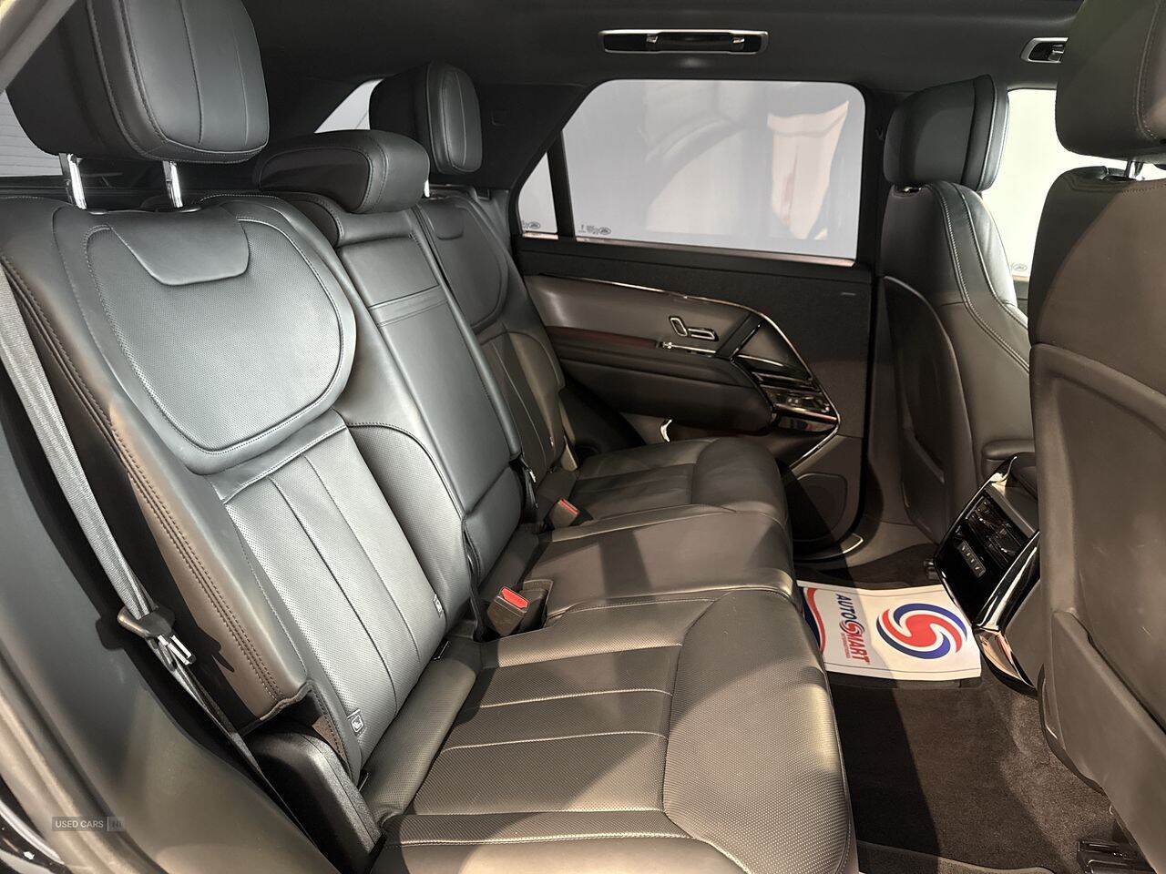 Apr 2023 Land Rover Range Rover Sport 3.0 D300 Dynamic SE 5dr Auto