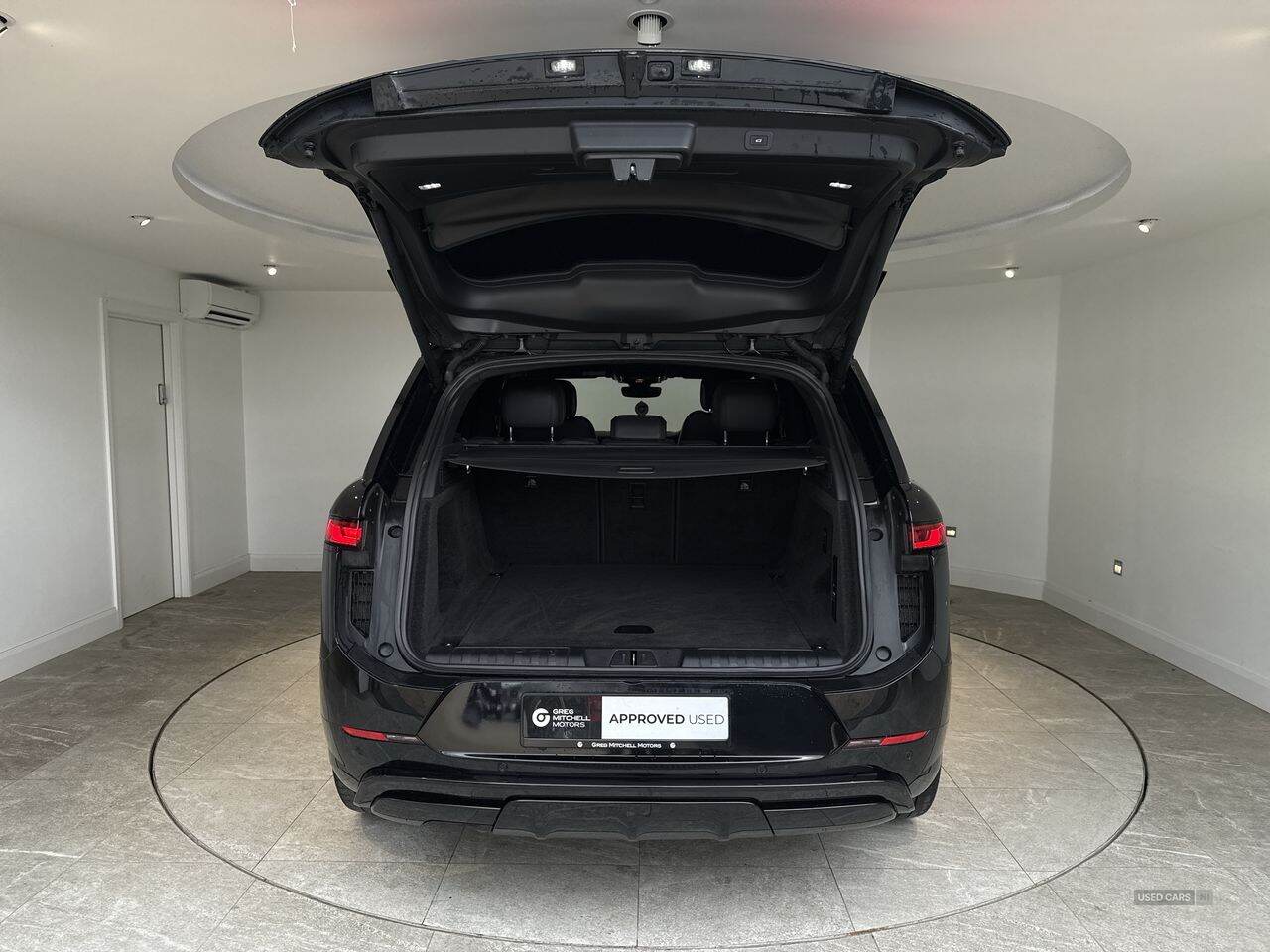 Apr 2023 Land Rover Range Rover Sport 3.0 D300 Dynamic SE 5dr Auto