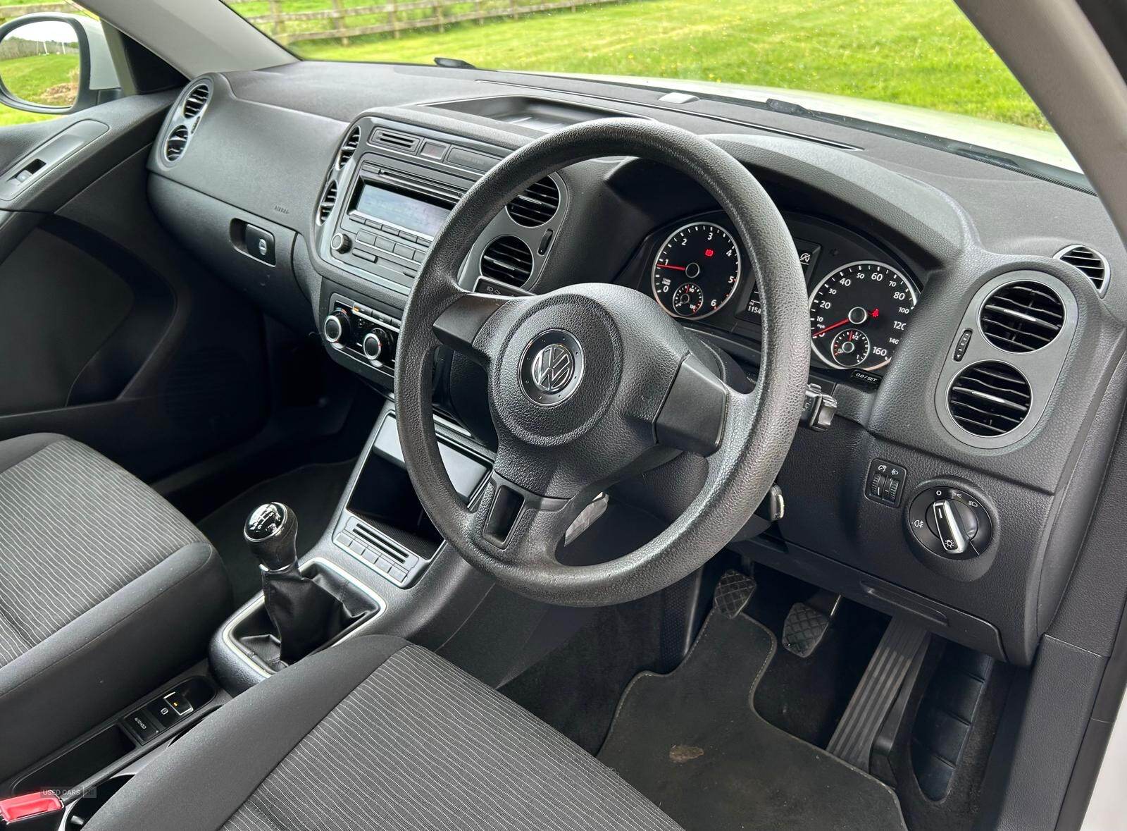 Oct 2013 Volkswagen Tiguan 2.0 TDi BlueMotion Tech S 110 5dr [2WD]