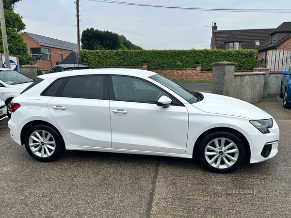Audi A3 SPORTBACK in Down