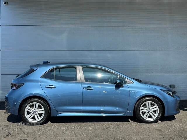 Jan 2022 Toyota Corolla 1.8 VVT-i Hybrid Icon Tech 5dr CVT