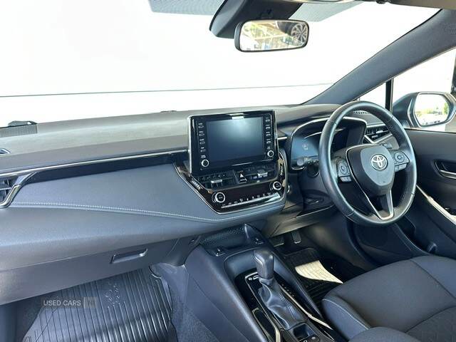 Jan 2022 Toyota Corolla 1.8 VVT-i Hybrid Icon Tech 5dr CVT