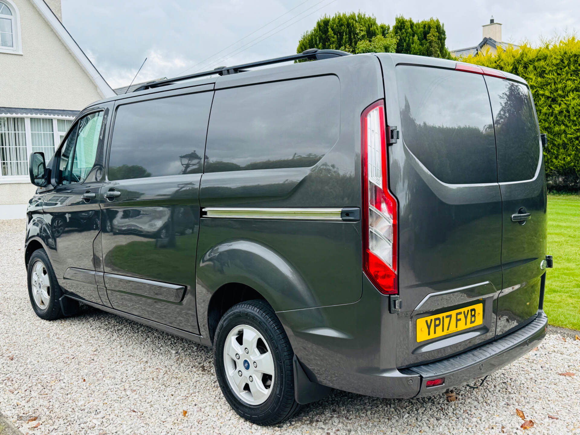Mar 2017 Ford Transit Custom 2.0 TDCi 130ps Low Roof Limited Van