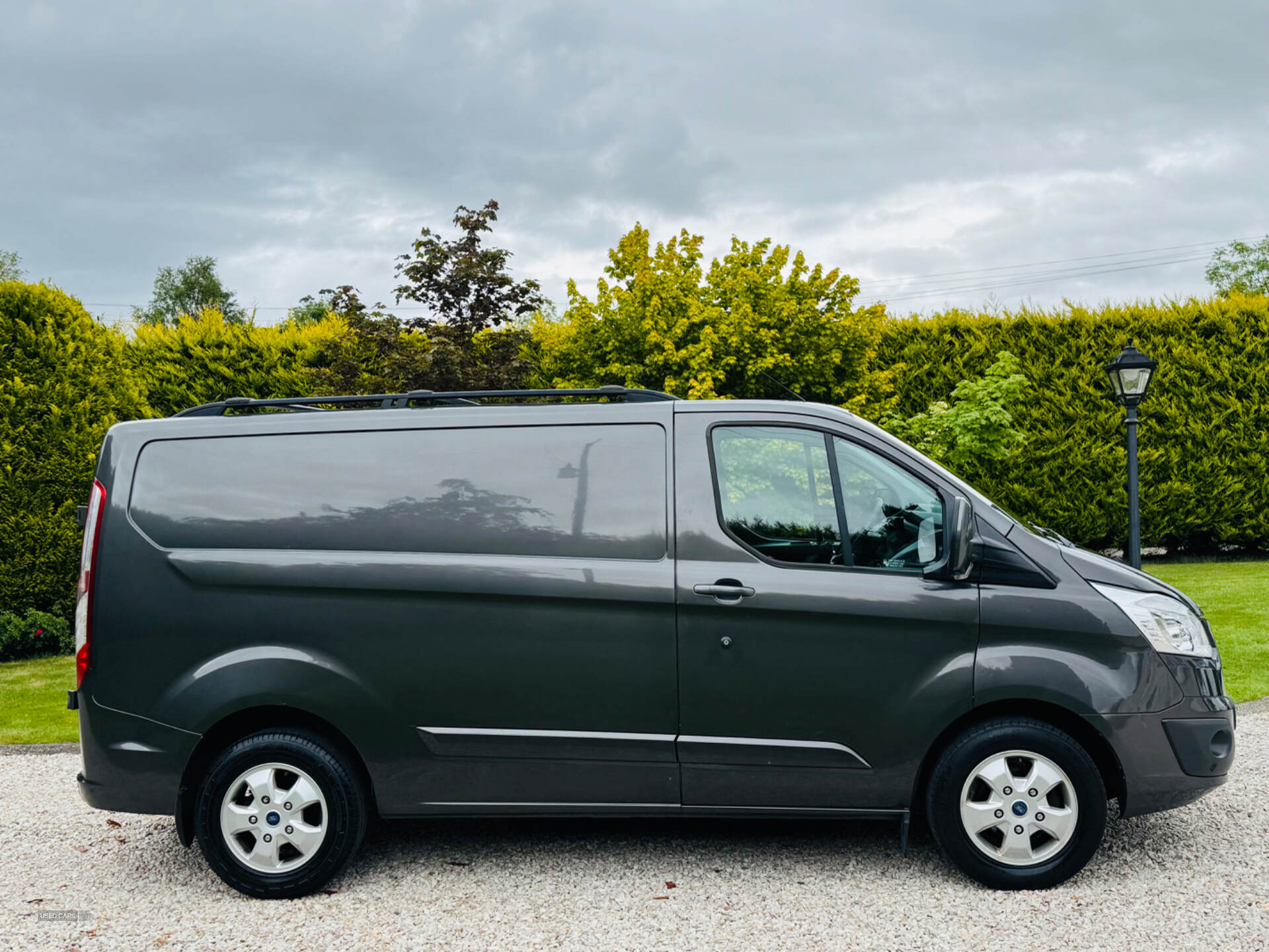 Mar 2017 Ford Transit Custom 2.0 TDCi 130ps Low Roof Limited Van