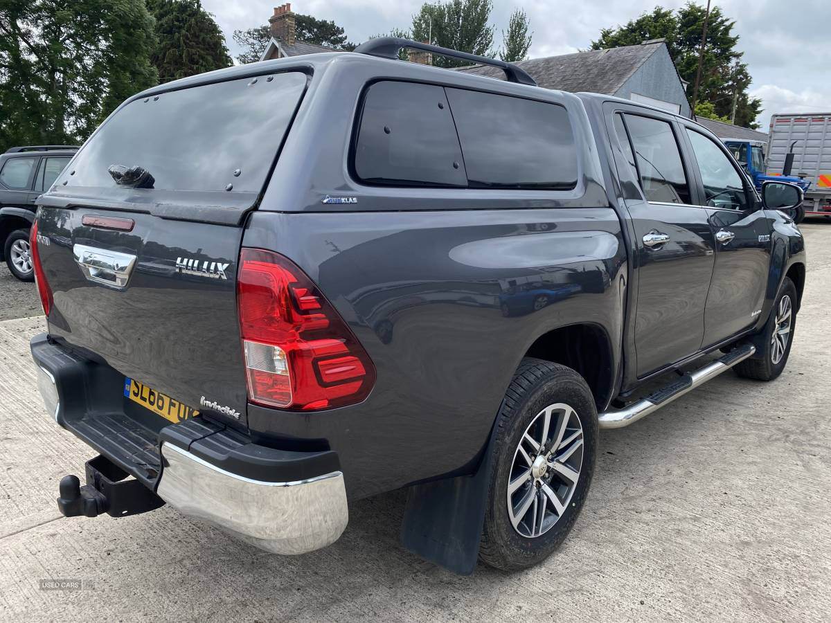 Nov 2016 Toyota Hilux Invincible D/Cab Pick Up 2.4 D-4D