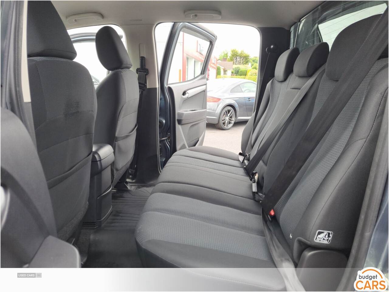 Isuzu D-Max DIESEL in Down