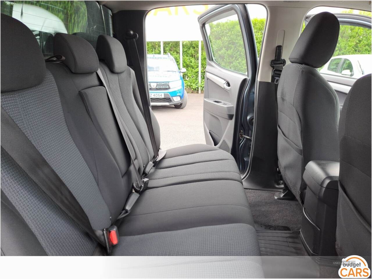 Isuzu D-Max DIESEL in Down