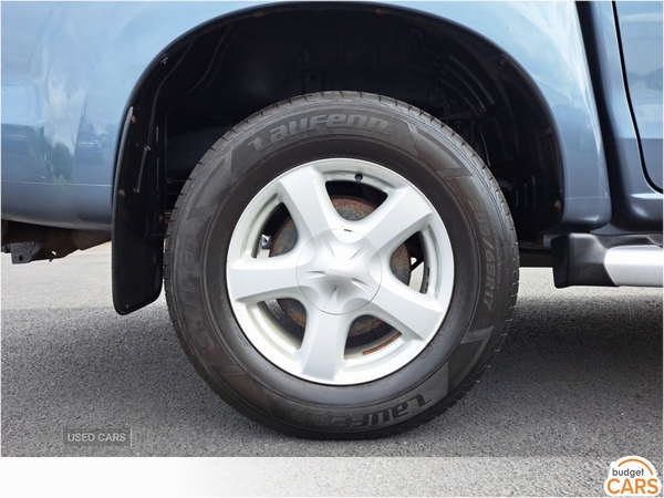 Isuzu D-Max DIESEL in Down