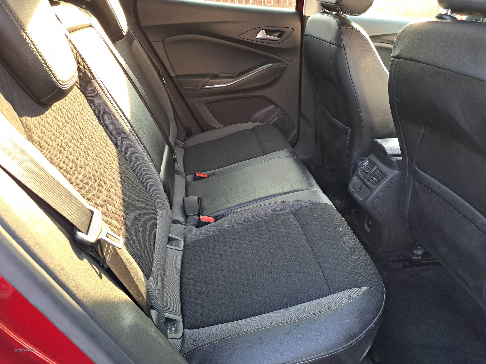 Jan 2022 Vauxhall Grandland X 1.5 Turbo D SRi Nav 5dr