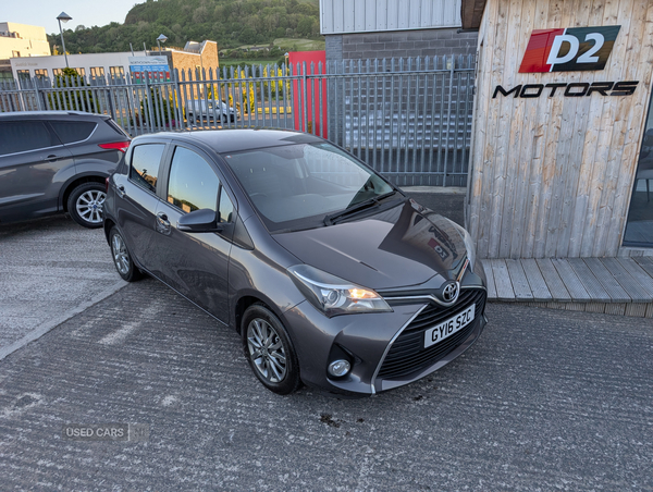 Toyota Yaris HATCHBACK in Down