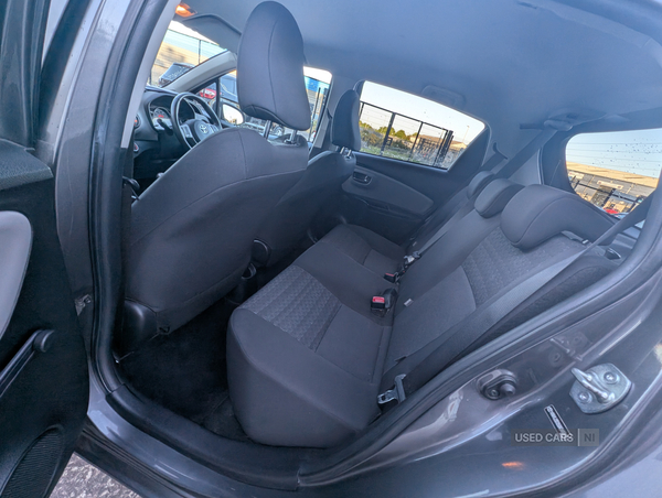 Toyota Yaris HATCHBACK in Down