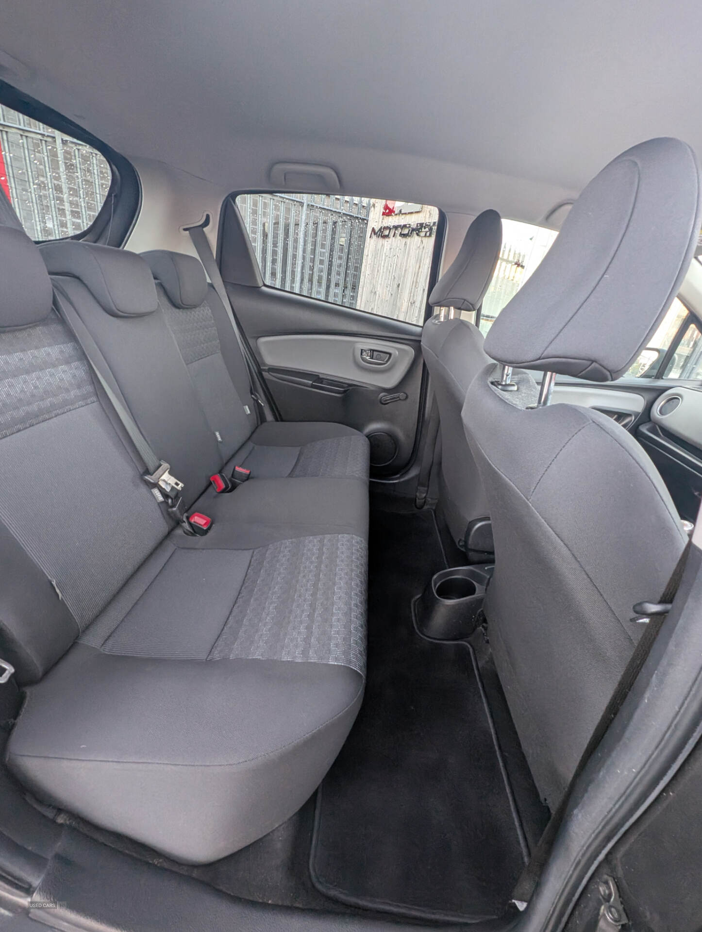 Apr 2016 Toyota Yaris 1.33 VVT-i Icon 5dr