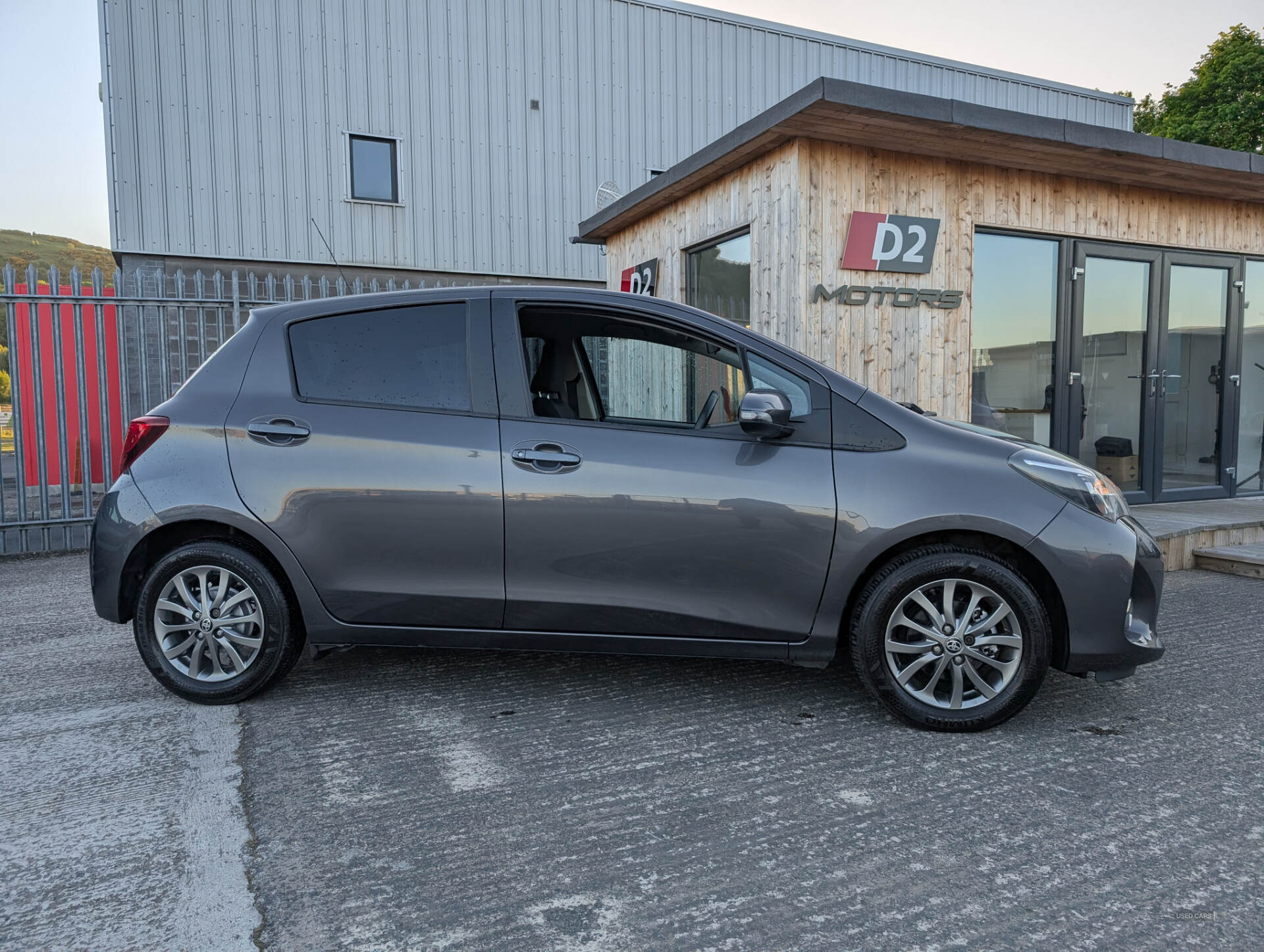 Apr 2016 Toyota Yaris 1.33 VVT-i Icon 5dr