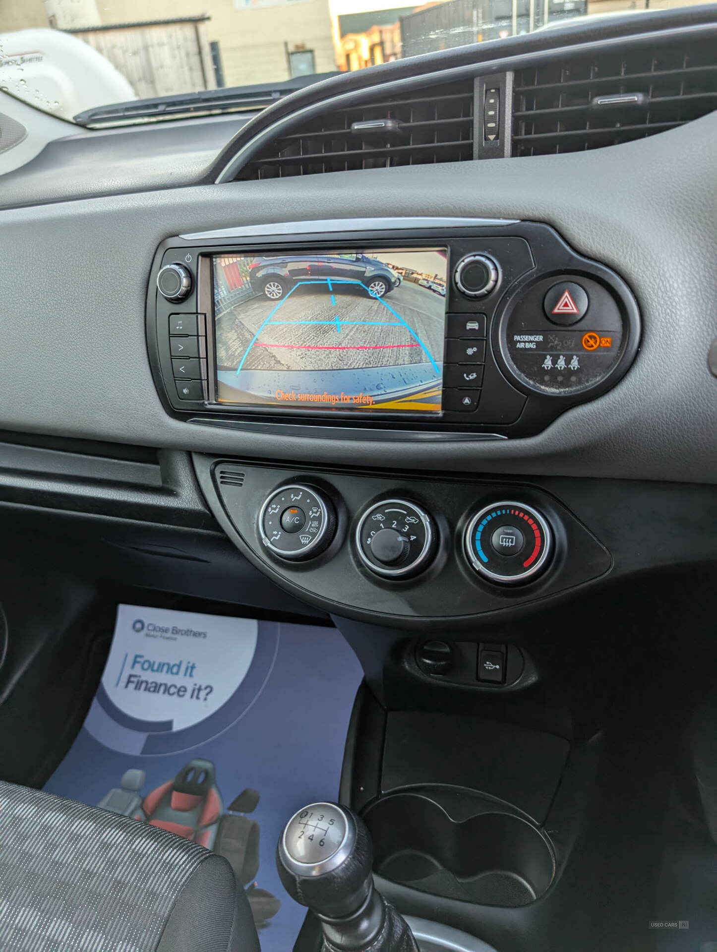 Apr 2016 Toyota Yaris 1.33 VVT-i Icon 5dr