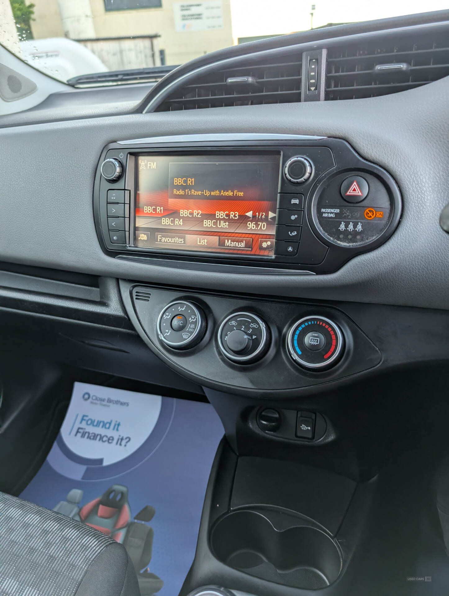 Apr 2016 Toyota Yaris 1.33 VVT-i Icon 5dr