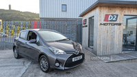 Toyota Yaris HATCHBACK in Down