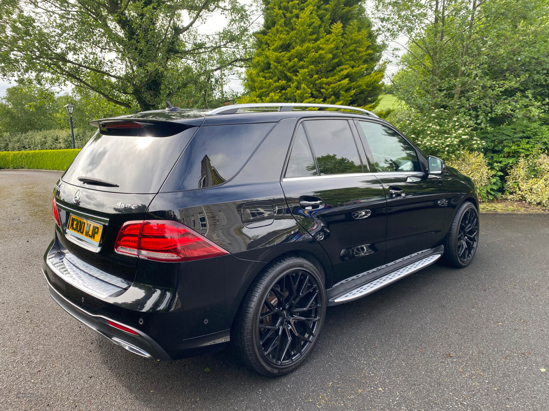 Feb 2018 Mercedes GLE-Class GLE 350d 4Matic AMG Line 5dr 9G-Tronic