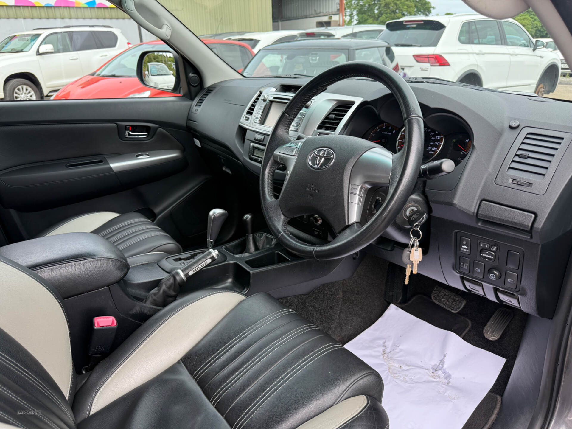 Sep 2015 Toyota Hilux Invincible X D/Cab Pick Up 3.0 D-4D 4WD 171 Auto