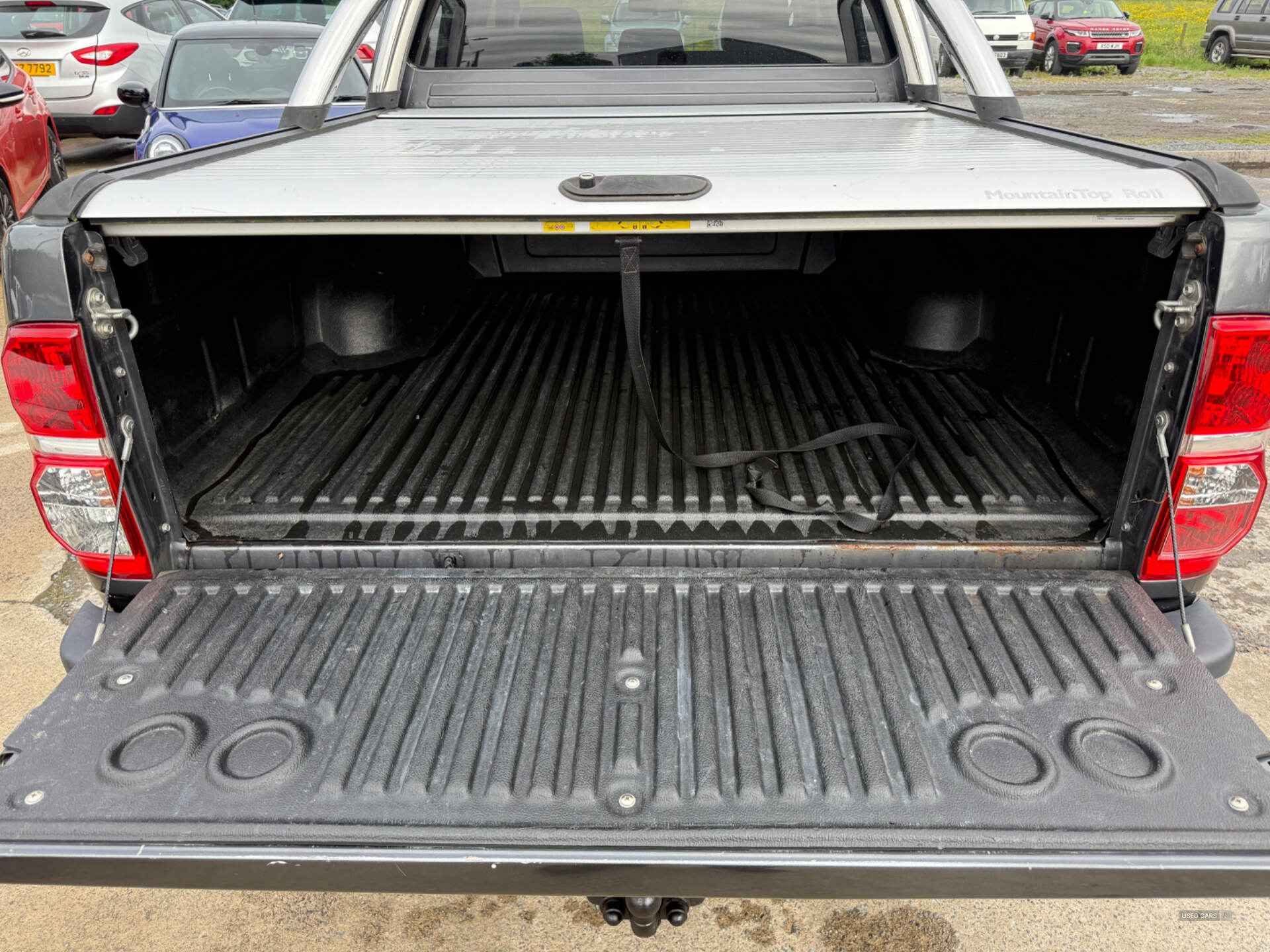 Sep 2015 Toyota Hilux Invincible X D/Cab Pick Up 3.0 D-4D 4WD 171 Auto