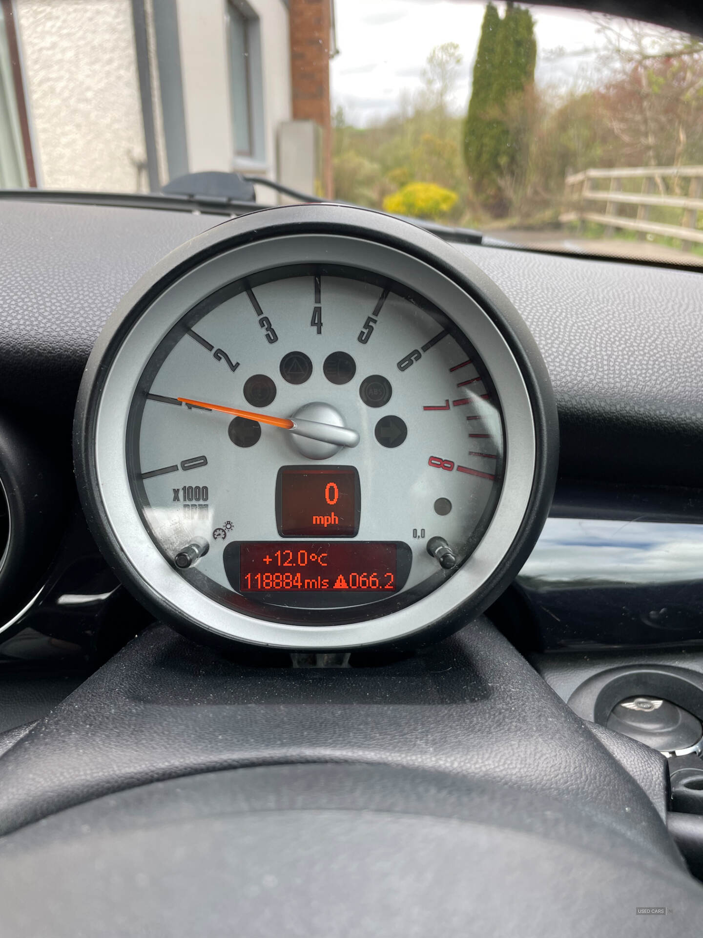 Aug 2010 MINI Hatch 1.6 Cooper Graphite [122] 3dr