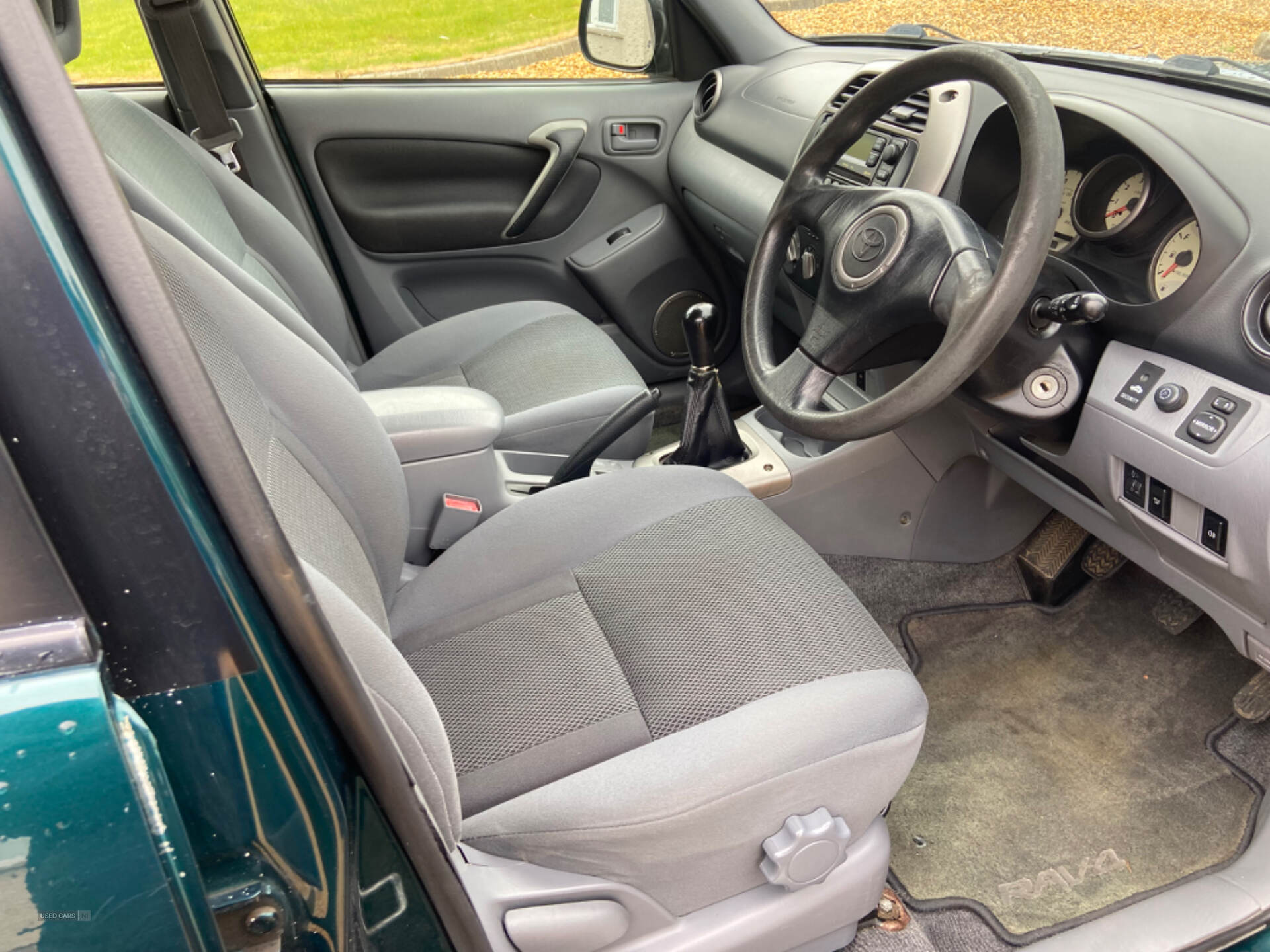 Apr 2003 Toyota RAV4 2.0 D-4D GX 5dr