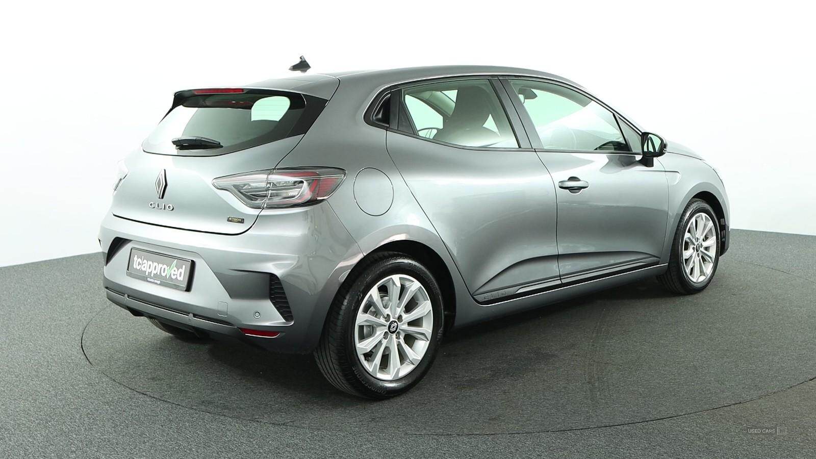 Nov 2023 Renault Clio 1.6 E-TECH full hybrid 145 Evolution 5dr Auto