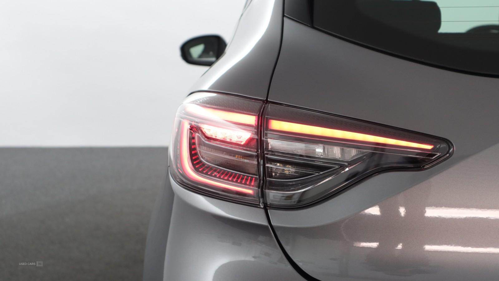 Nov 2023 Renault Clio 1.6 E-TECH full hybrid 145 Evolution 5dr Auto