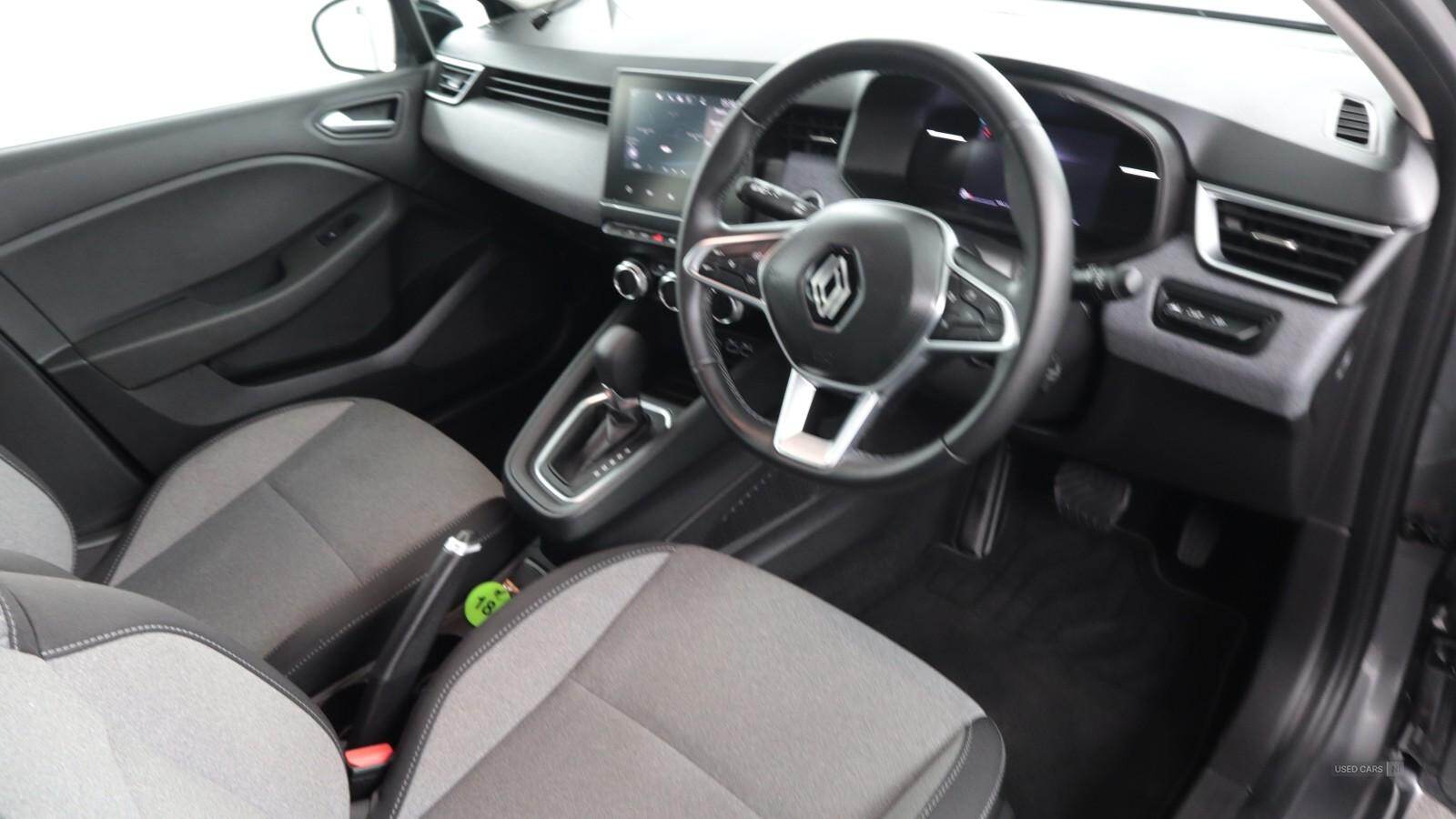 Nov 2023 Renault Clio 1.6 E-TECH full hybrid 145 Evolution 5dr Auto