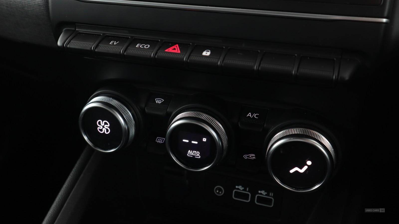 Nov 2023 Renault Clio 1.6 E-TECH full hybrid 145 Evolution 5dr Auto
