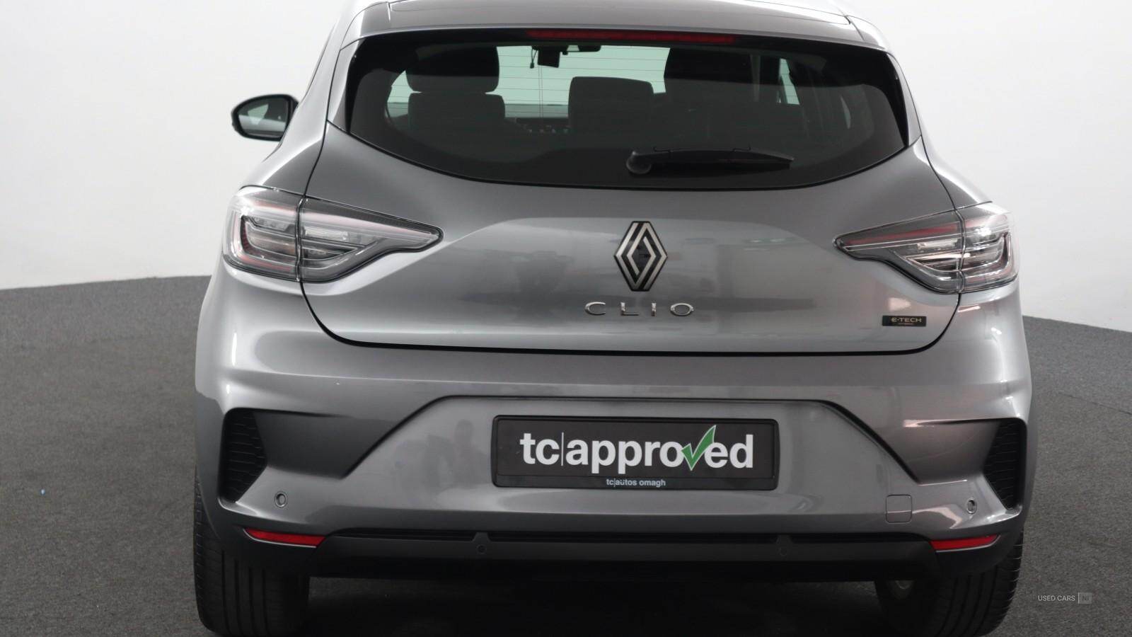 Nov 2023 Renault Clio 1.6 E-TECH full hybrid 145 Evolution 5dr Auto