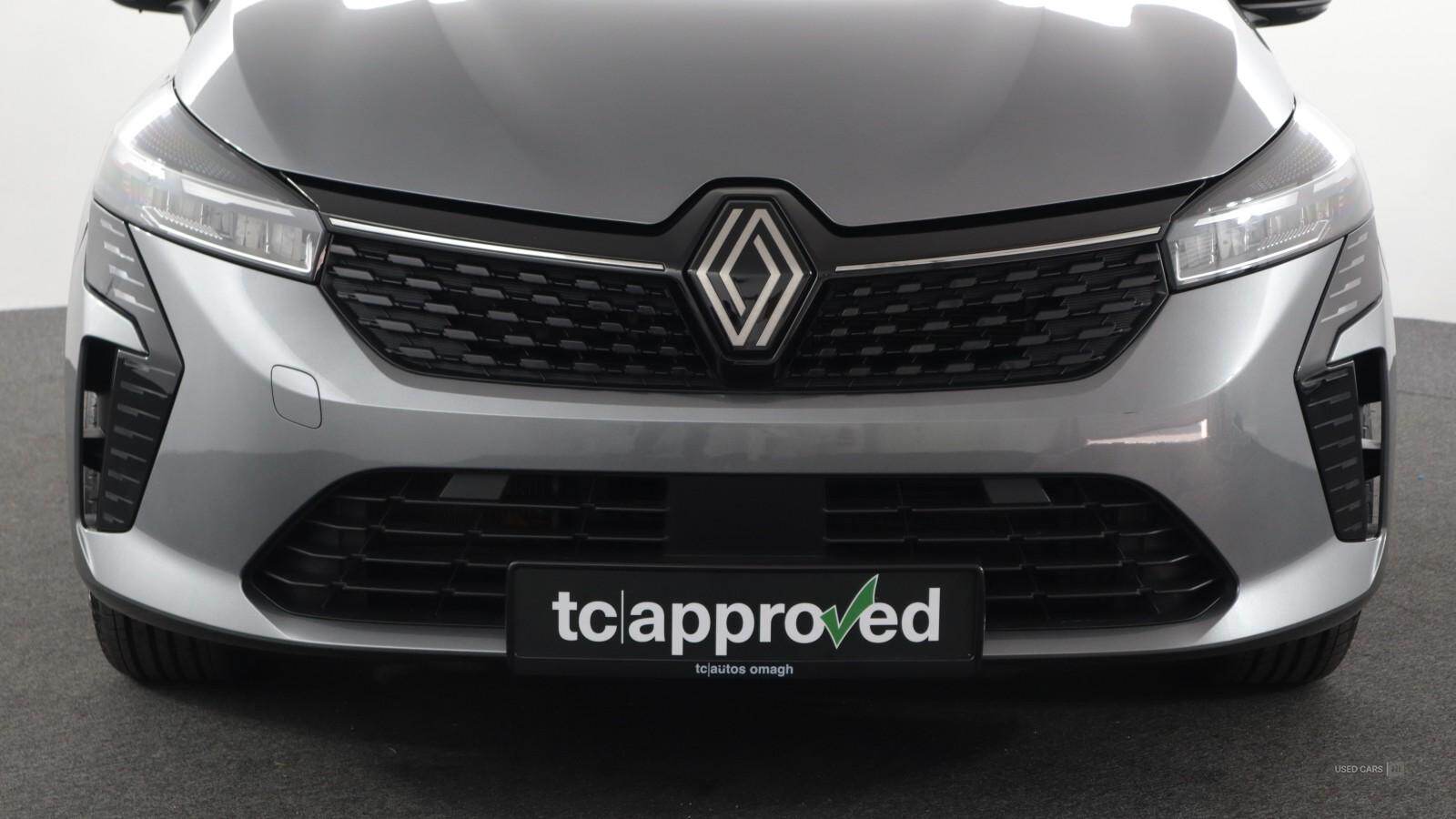 Nov 2023 Renault Clio 1.6 E-TECH full hybrid 145 Evolution 5dr Auto