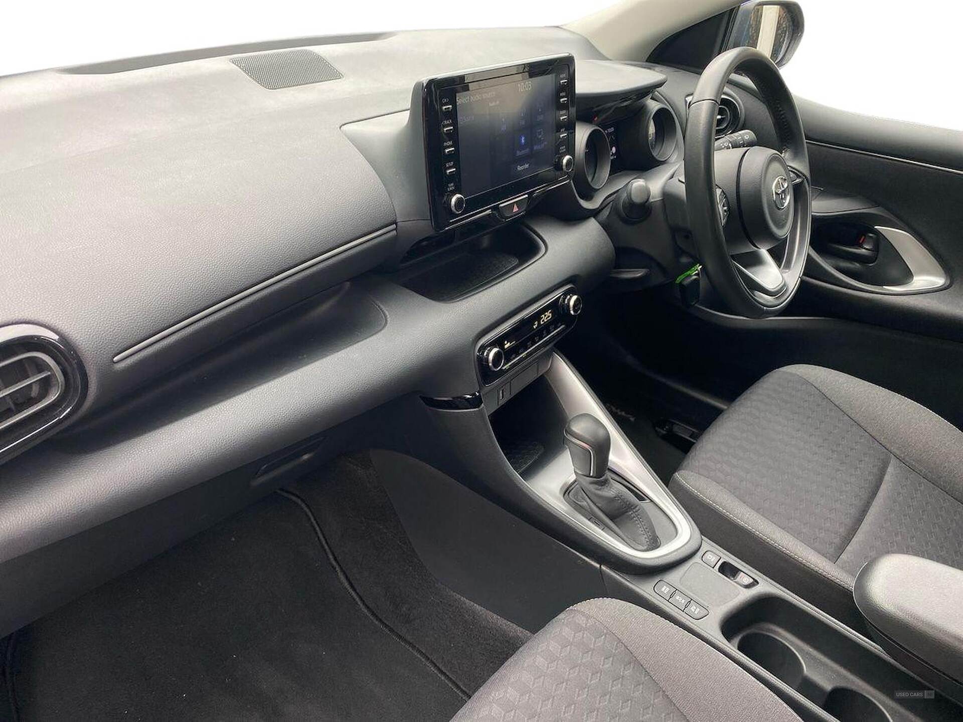 Nov 2022 Toyota Yaris 1.5 Hybrid Design 5Dr Cvt