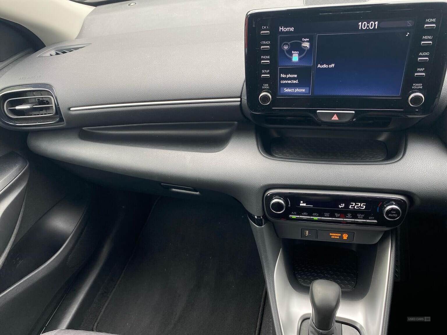 Nov 2022 Toyota Yaris 1.5 Hybrid Design 5Dr Cvt