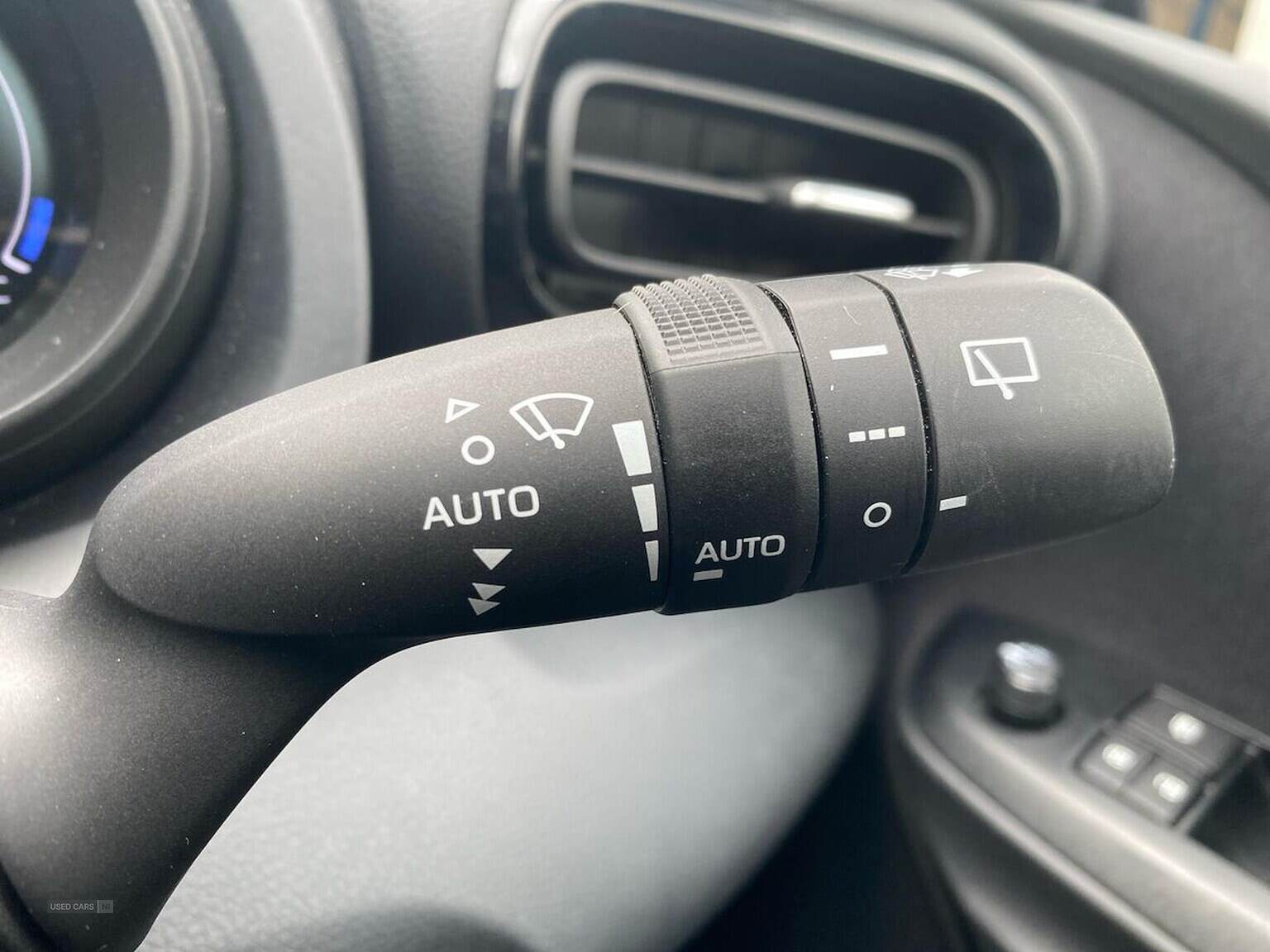 Nov 2022 Toyota Yaris 1.5 Hybrid Design 5Dr Cvt