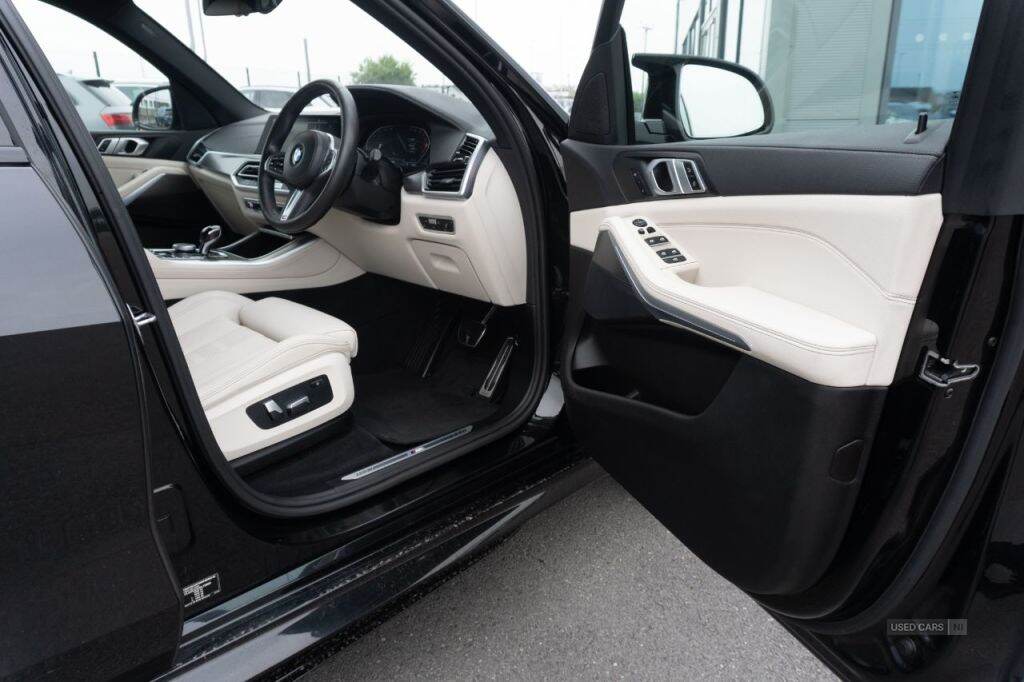 Mar 2022 BMW X5 xDrive30d MHT M Sport 5dr Auto
