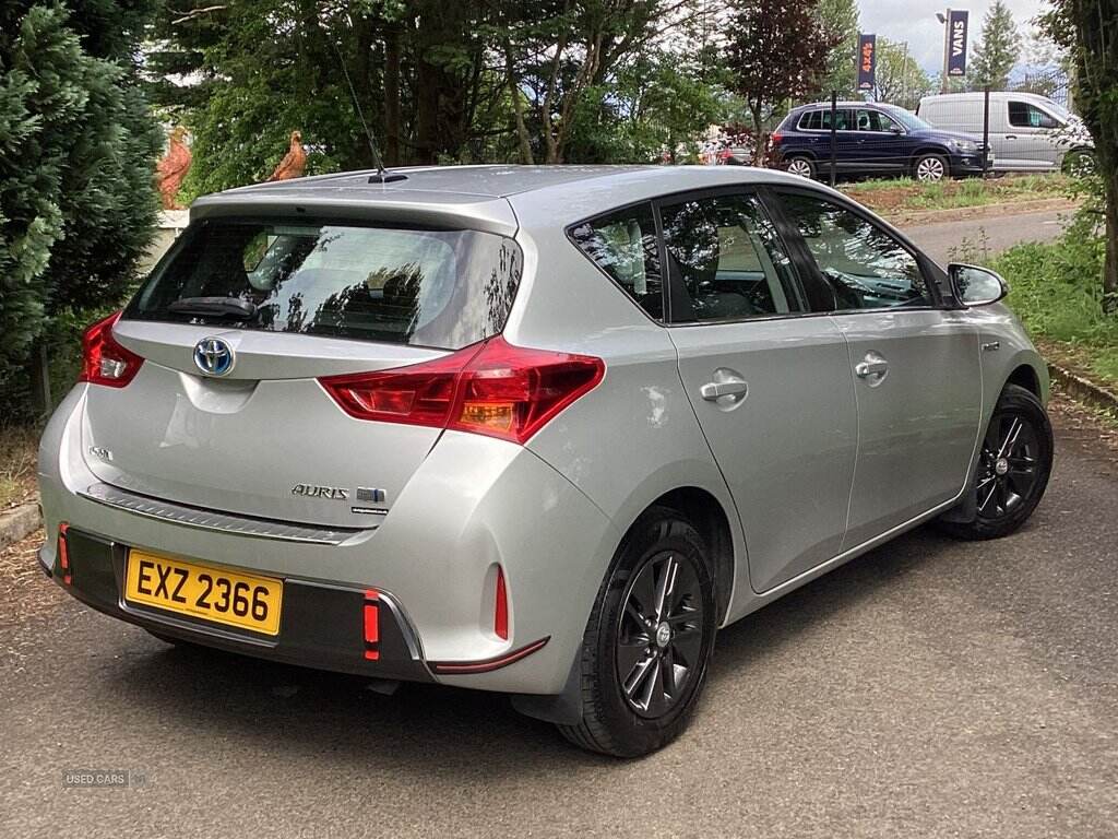 Mar 2013 Toyota Auris 1.8 VVTi Hybrid Icon 5dr CVT Auto