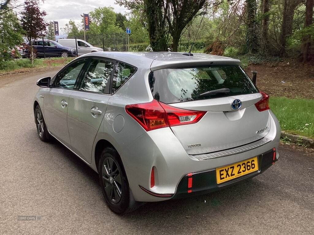 Mar 2013 Toyota Auris 1.8 VVTi Hybrid Icon 5dr CVT Auto