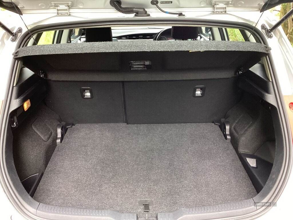 Mar 2013 Toyota Auris 1.8 VVTi Hybrid Icon 5dr CVT Auto