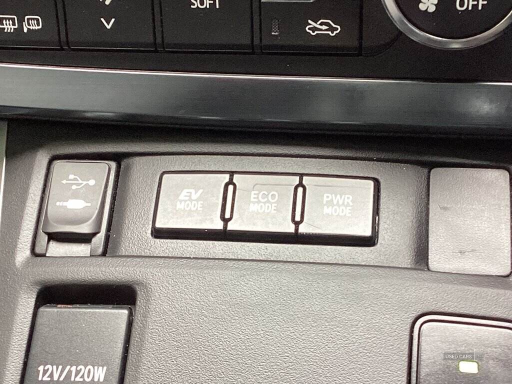 Mar 2013 Toyota Auris 1.8 VVTi Hybrid Icon 5dr CVT Auto