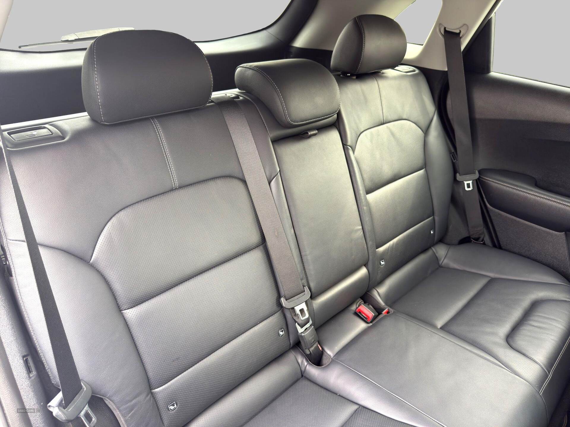Aug 2016 Kia Niro 1.6 GDi Hybrid 3 5dr DCT