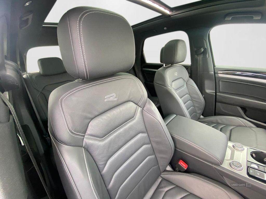 Mar 2022 Volkswagen Touareg 3.0 V6 TDI 4Motion Black Edition 5dr Tip Auto