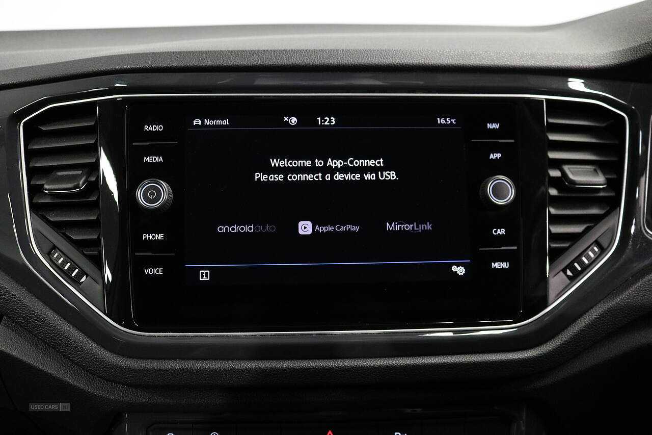 Feb 2019 Volkswagen T-Roc 1.6 TDI SEL 5dr