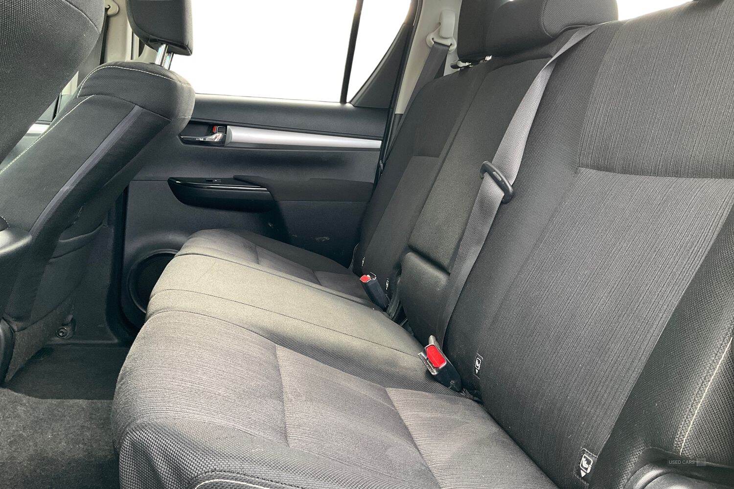 Mar 2017 Toyota Hilux Invincible D/Cab Pick Up 2.4 D-4D