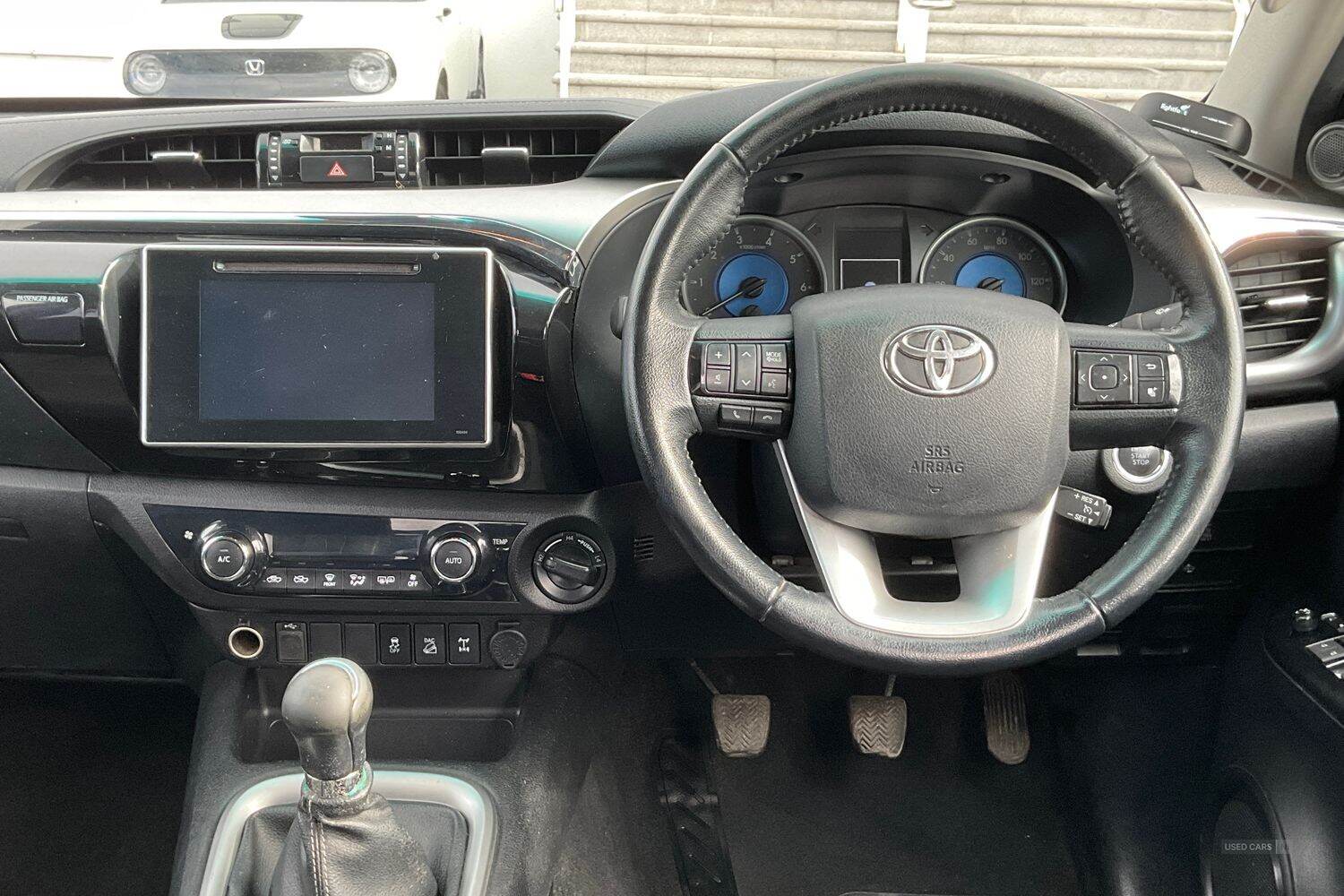 Mar 2017 Toyota Hilux Invincible D/Cab Pick Up 2.4 D-4D