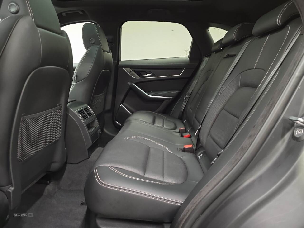 Apr 2023 Jaguar F-Pace 2.0 D200 R-Dynamic Black 5dr Auto AWD